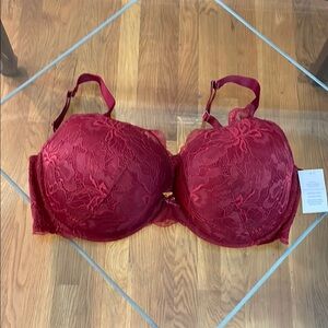Elegant Lace Underwire Bra - Burgandy.